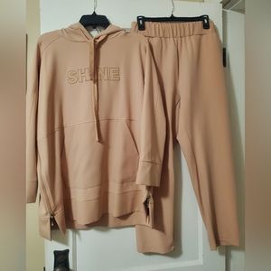 Top and pants for women brand new size medium